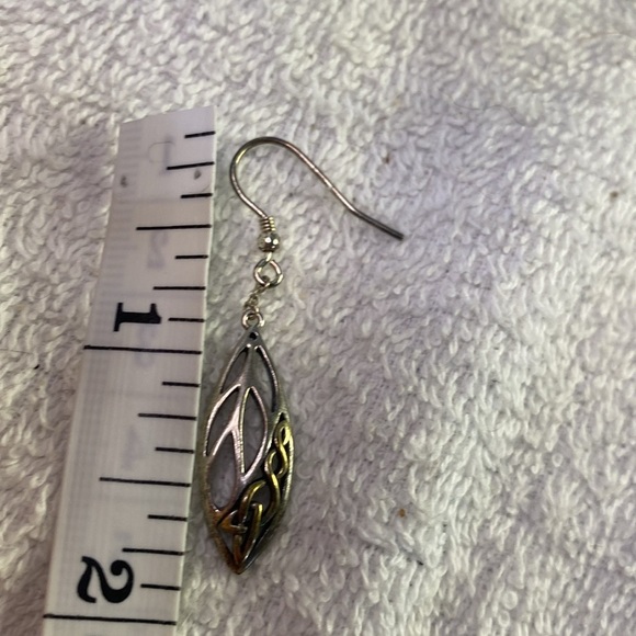 # 115 Silver tone earrings - Picture 4 of 5